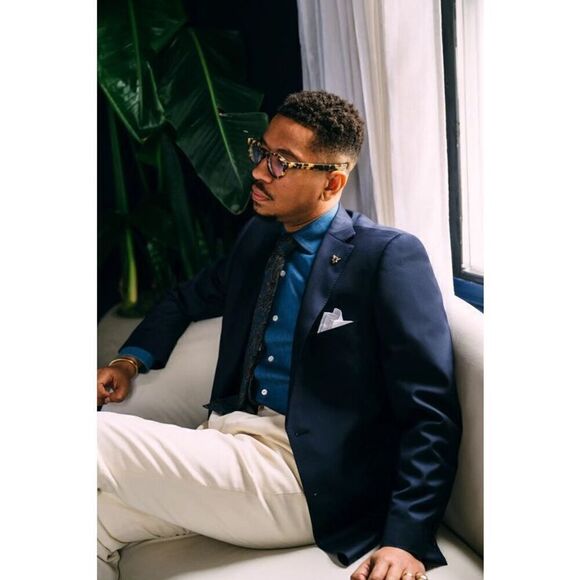 New. Navy Traveler Honey Way Blazer. 40/42 regular. Retails $1395 - Picture 5 of 13